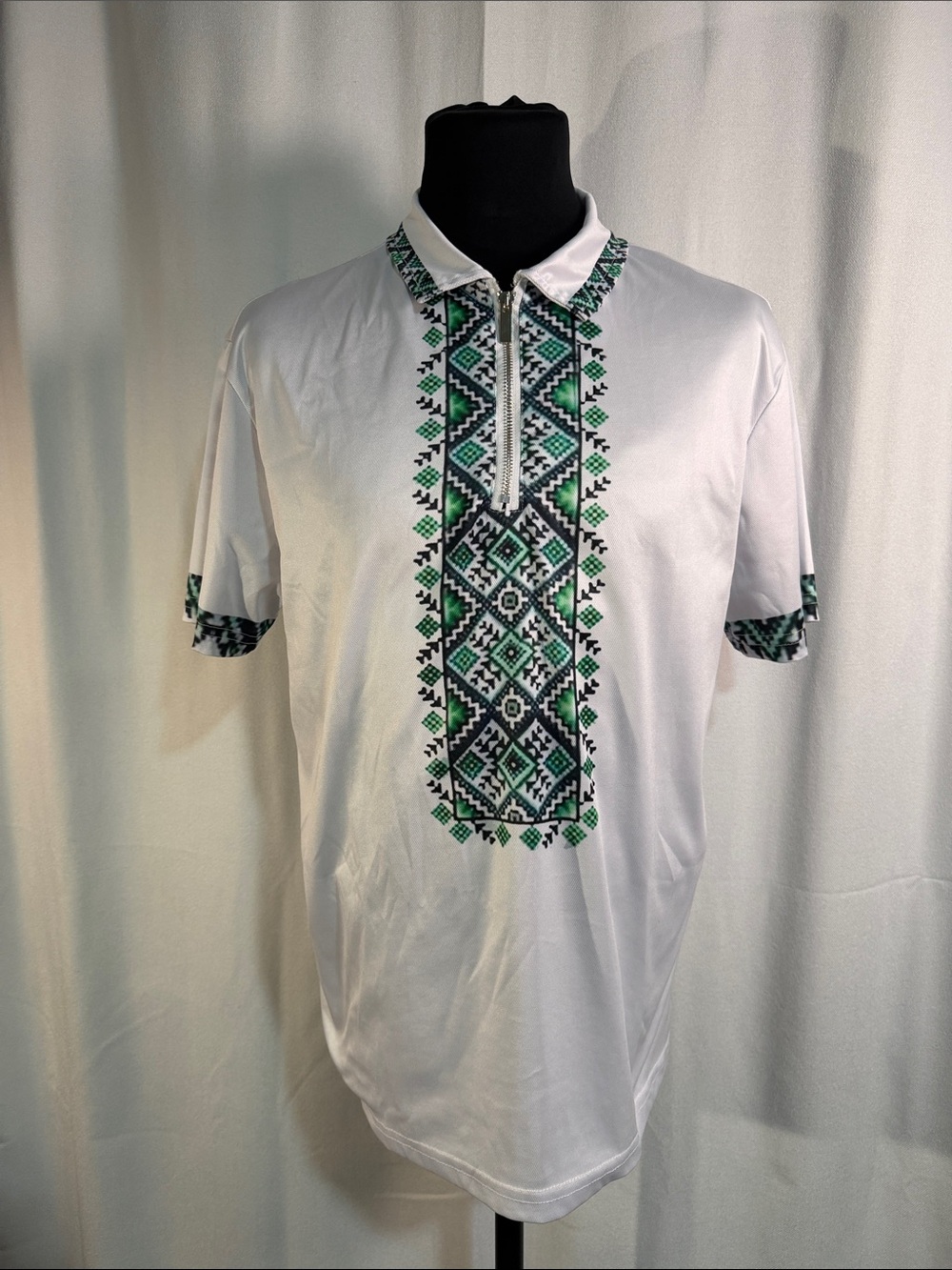 SHEIN White Polo Shirt with Green Embroidered Front Panel Size Large